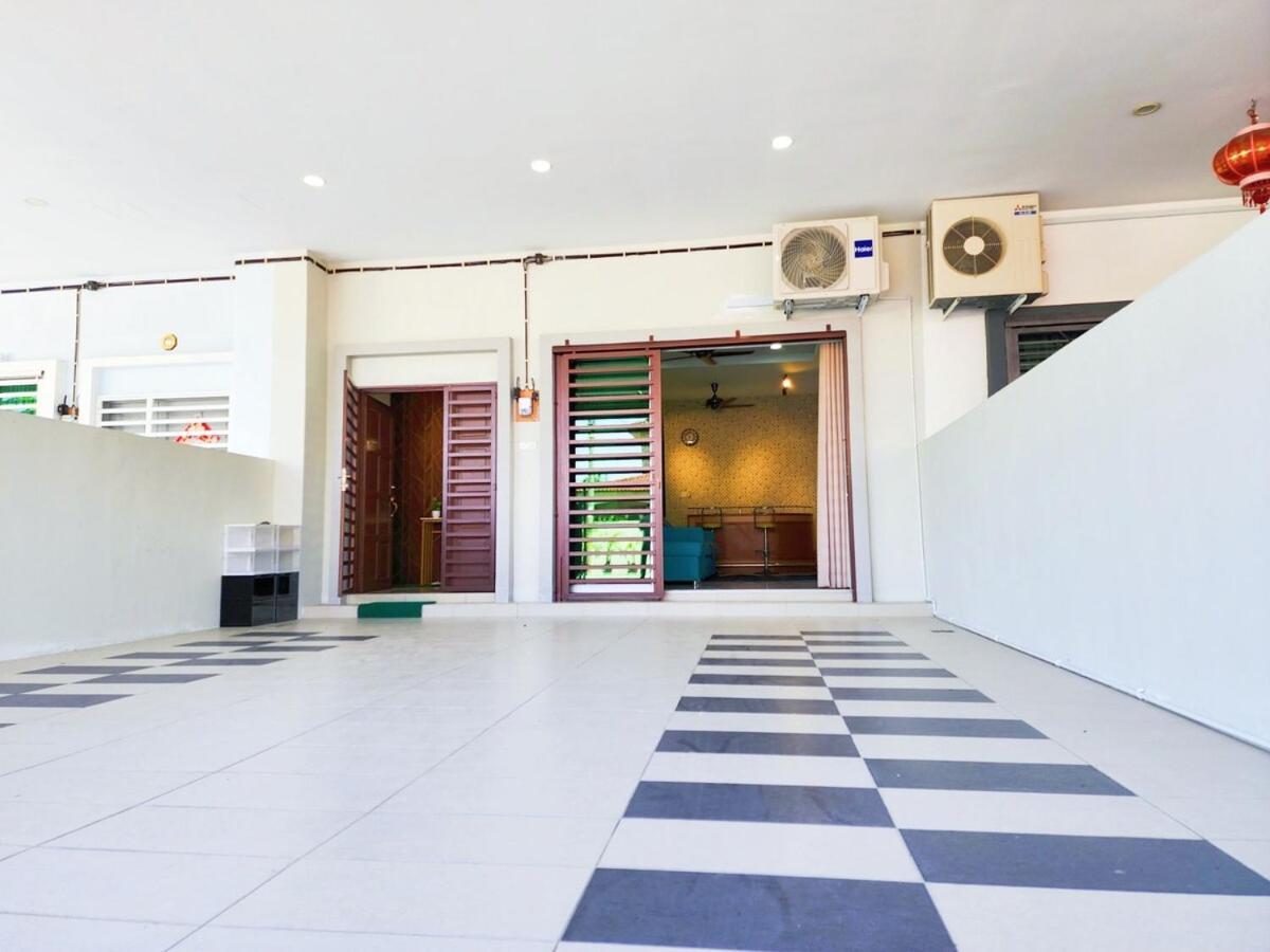 30 Bercham Double-storey *